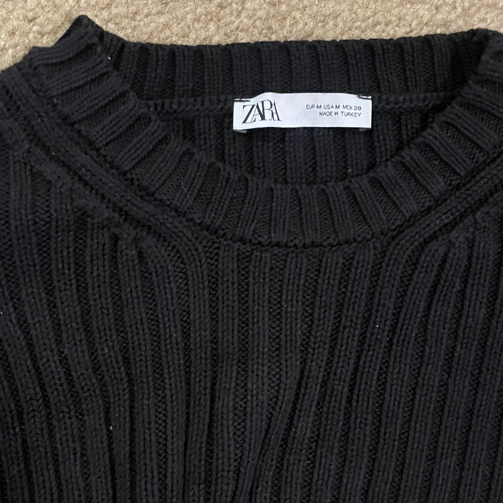 Zara Men's Ribbed Black Crewneck Sweater